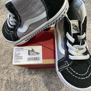 Vans Comfycush Sk8-Hi Toddler 8c Black/Frost Gray